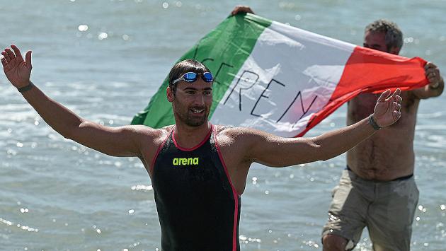 Fondo: oro di Domenico Acerenza nei 10km in acque libere