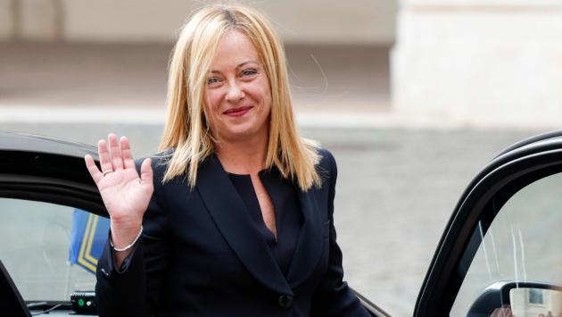 "Chiamatela il Signor Presidente del Consiglio", polemica social sul titolo della Meloni