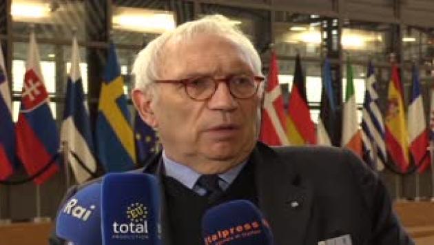 Il ministro Bianchi: "Nessun ripensamento, ritorno in presenza"