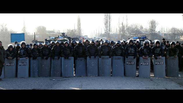 Kazakhstan: dimostranti assaltano palazzo sindaco Almaty