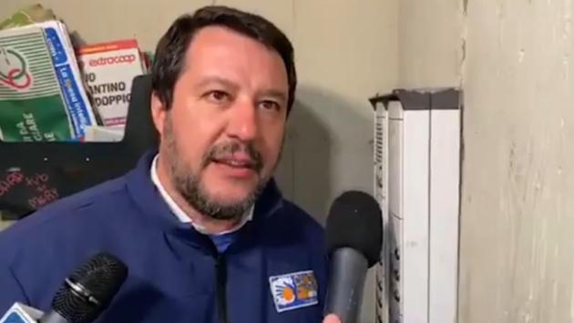 Droga, condannata la famiglia del Pilastro a cui citofonò Matteo Salvini