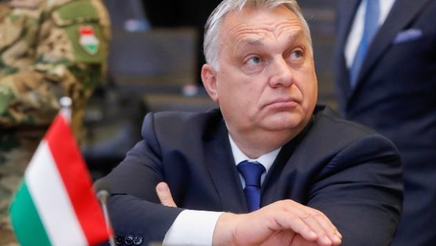 Ucraina: Orban vieta trasferimento di armi verso il Paese