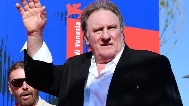 Ennesimo scandalo per Gérard Depardieu: commenti sessisti su una bimba di 10 anni 