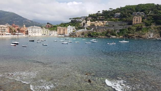 Numero chiuso nella spiaggia Baia del Silenzio a Sestri Levante