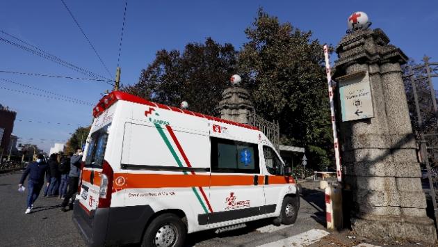 Marito e moglie trovati morti, ipotesi omicidio-suicidio