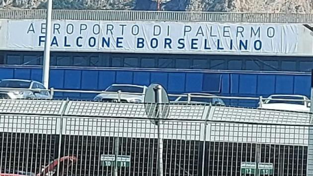 "Problemi tecnici": non decolla il volo del Palermo per la trasferta a Reggio Emilia