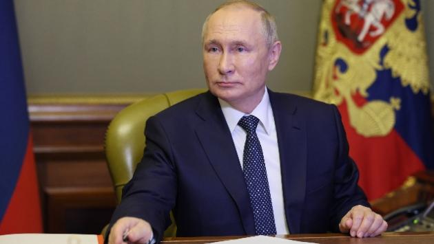 Putin proclama una tregua unilaterale per il Natale ortodosso