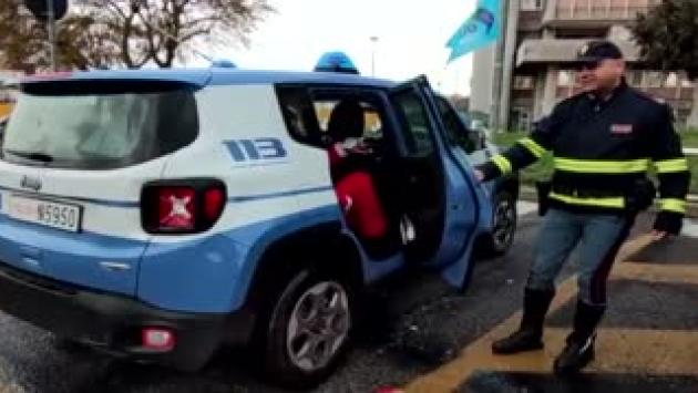 Morti in incidente due 18enni a Roma, erano su uno scooter che è finito contro un autocarro