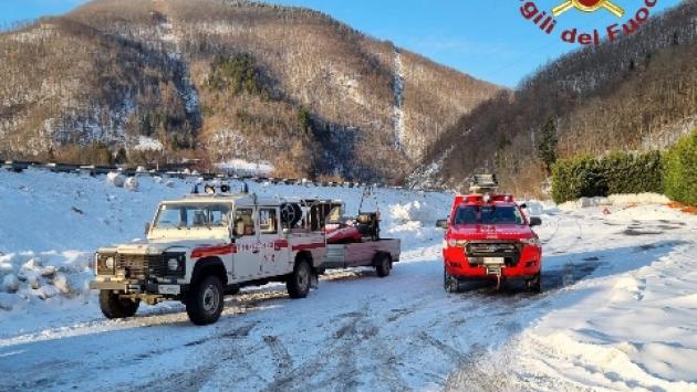 Aereo ritrovato sull'Appennino modenese:  recuperata la salma del pilota
