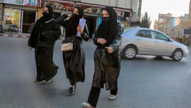 Arrestate a Kabul decine di donne, "violati i codici di abbigliamento"