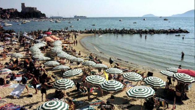 Commissione, concessioni balneari restano fonte di preoccupazione
