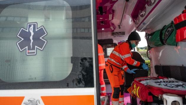 Operaio precipita da un'impalcatura: trasportato a Vaio
