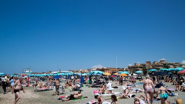 Sequestrato un villaggio turistico, sgomberate 150 persone