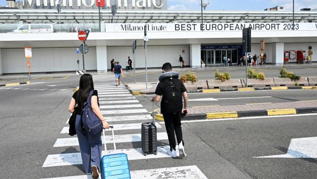 Problema alle luci in pista, sospesi atterraggi e decolli a Linate