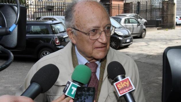 Berlusconi al Famedio, la figlia di Borrelli: togliete mio padre