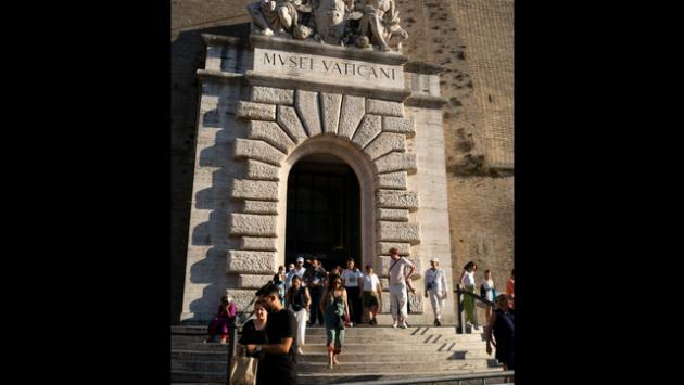 Musei Vaticani aumentano prezzo biglietti, 'costi aumentati'