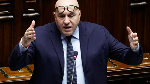 Il ministro della Difesa Crosetto trasportato d'urgenza in ospedale. A febbraio era già stato ricoverato per una pericardite