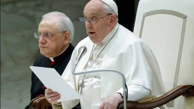 Papa a cardinali, stretta sui conti, tagliate il superfluo 