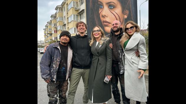 Russia, murale di Ornella Muti a Sochi realizzato dallo street artist italiano Jorit