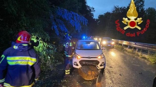 In Lombardia 150 interventi dei vigili del fuoco: Cremona, Mantova, Brescia e Milano le più colpite 