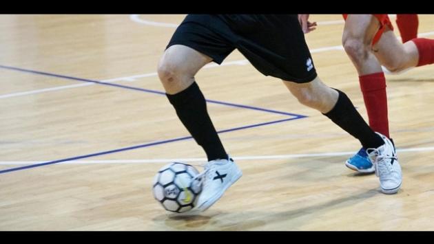Gli cade addosso la porta da calcio: a Sassari bimbo di 9 anni muore al campetto
