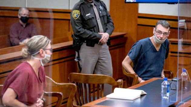 Il figlio teenager fece una strage in Michigan: genitori condannati a 10 anni,  è la prima volta negli Stati Uniti
