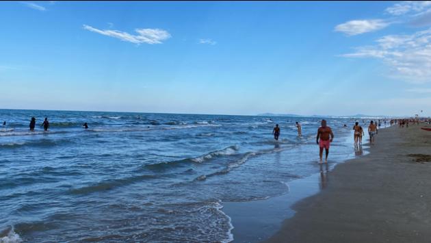 Donna muore annegata a Rimini, giovane ha provato a salvarla