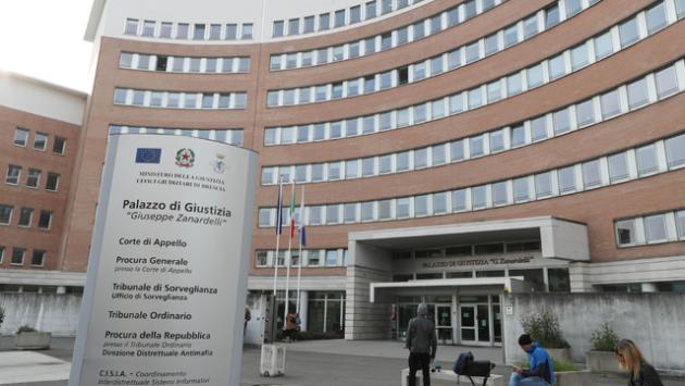Colpì 2 ragazzi con mazza da baseball, professore condannato