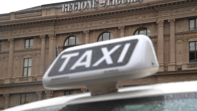 Domani ci sarà lo sciopero nazionale dei taxi