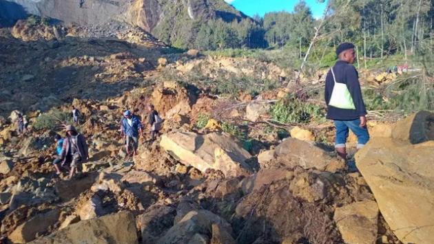 Duemila persone sepolte dalla frana in Papua Nuova Guinea
