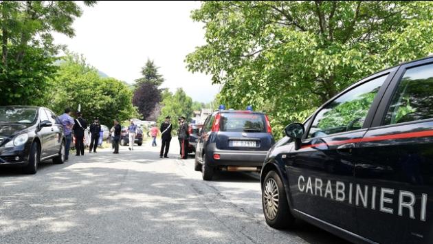 Si rovescia mezzo volontari durante gara auto, un morto