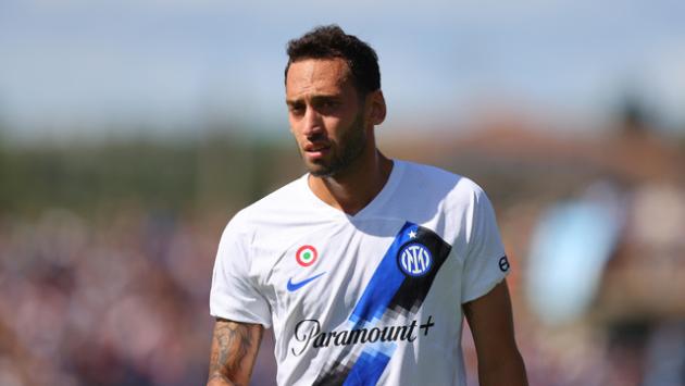 Calhanoglu: 'Incontrai capi della curva Nord, mai uscito a cena'