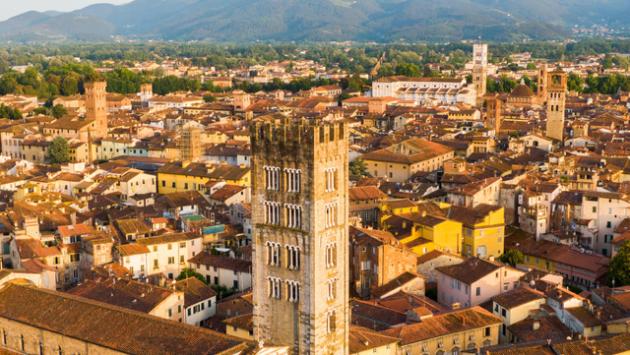 15enne scomparsa a Lucca, l'appello del sindaco su Facebook