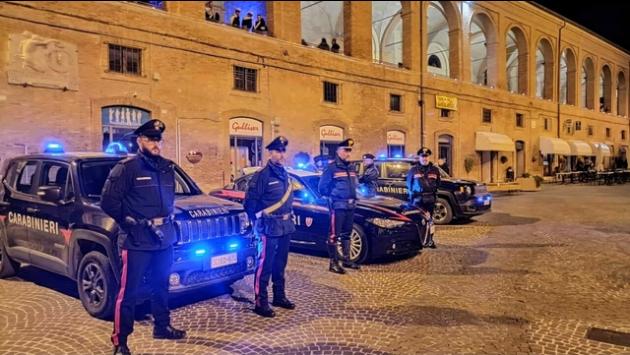 Uomo ucciso a coltellate nella notte a Roma