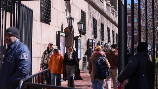 Columbia sportswear fa causa a Columbia University per marchio