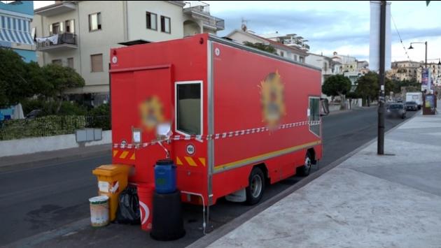 Morto per botulino, dolore e rabbia ai funerali a Napoli