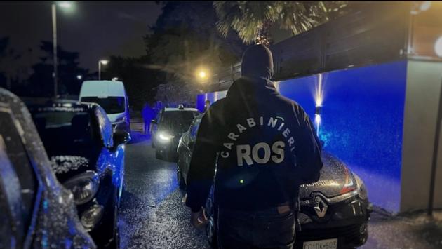 Carabinieri Ros fermano una persona per terrorismo a Trieste