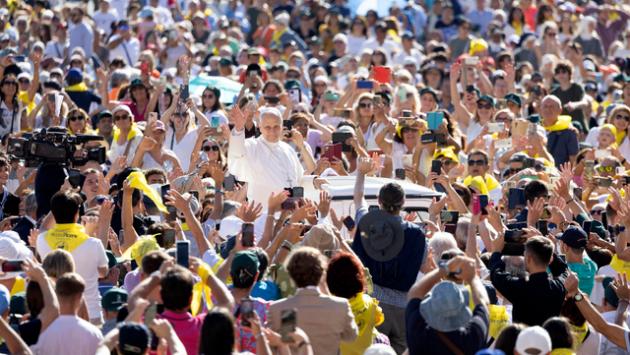 Il Papa ai giovani, "non dobbiamo sciupare la vita"