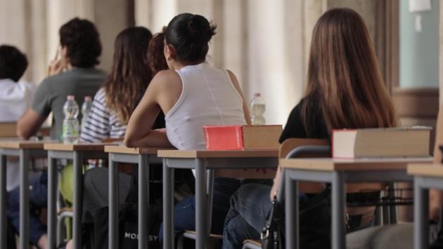 A Foligno in classe senza cellulari, studenti sono custodi