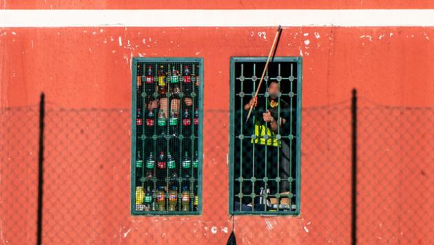 Detenuto appicca incendio in cella a Vicenza, 2 intossicati