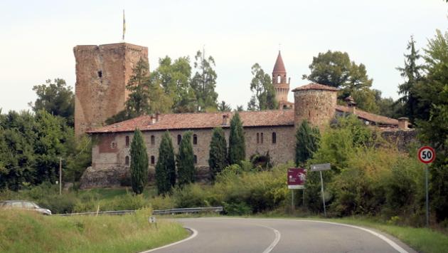 Le ceneri di Armani inumate nel cimitero di Rivalta