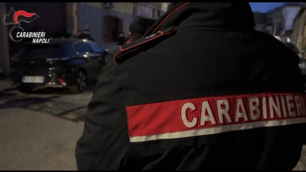 Camorra: spari in piazza a Napoli prima di Pasqua, due arresti
