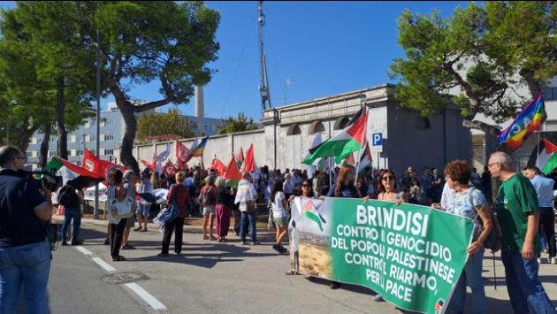 Presidio pro Pal in Fiera Levante, 'via consolato Israele'