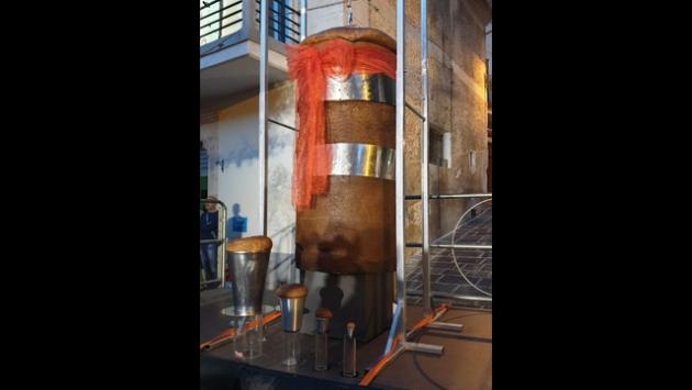 Un metro e 60 e 540 chili, a Teggiano il babà dei record