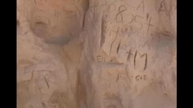 Nuove scritte nella duna fossile di Palau, denuncia del comitato