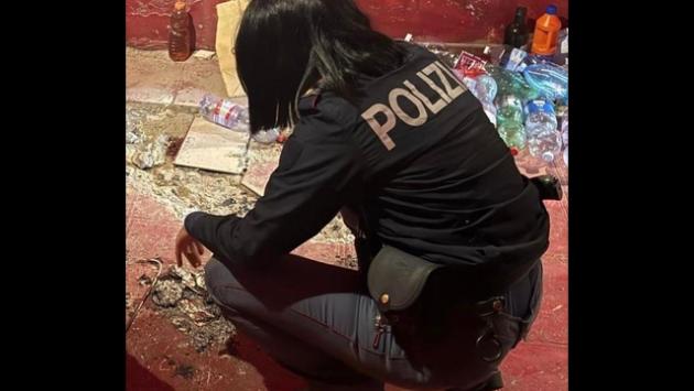 Pratica un rito satanico e gli prende fuoco casa, denunciato