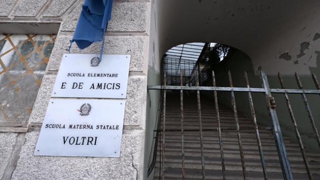 Bimbo caduto da terrazzino, ha fatto rampa scale da solo