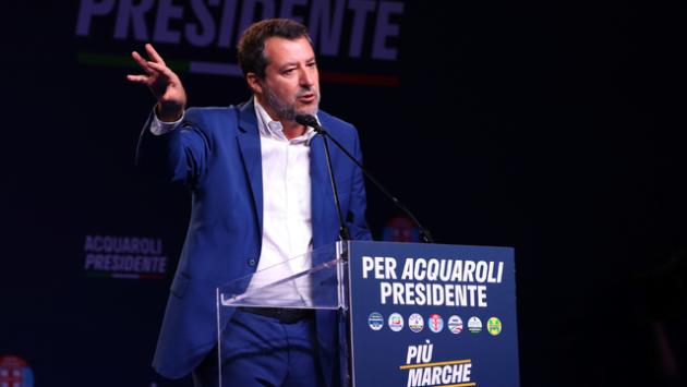 'Controlli medici' per Salvini, annullati gli impegni di oggi