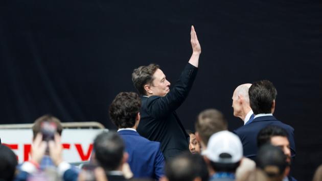 Colloquio fra Trump e Musk ai funerali di Kirk