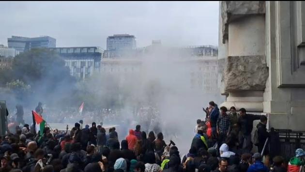 Scontri davanti a stazione Centrale di Milano, scalo chiuso